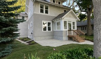 711 Clausen Ave, Albert Lea, MN 56007