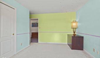 923 Stave Oak Dr, Beech Grove, IN 46107