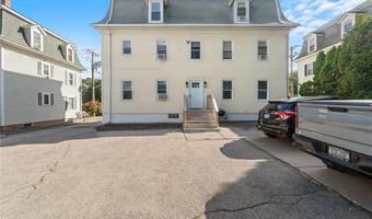 61 School St 2R, Lincoln, RI 02802