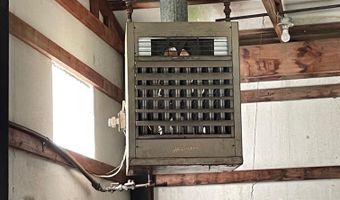 441 E Saint Clair St, Almont, MI 48003