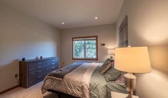 1312 VILLAGE Loop, Bandon, OR 97411