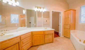 182 Lakeview Dr, Aledo, TX 76008