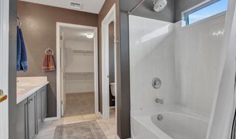 1806 W TWAIN Dr, Anthem, AZ 85086