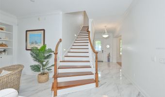 5318 LOON NEST Ct, Apollo Beach, FL 33572