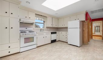 17 Jennie St, Cranston, RI 02920