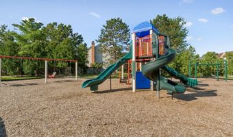 6575 OLD CARRIAGE Dr, Alexandria, VA 22315