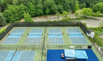 20 Parkland Ln 20, Acton, MA 01720