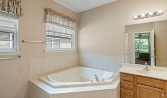 8 Whitecaps Ter, Barnegat, NJ 08005