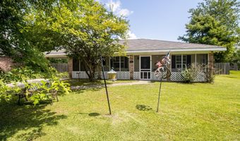 517 Victoria St, Bay St. Louis, MS 39520