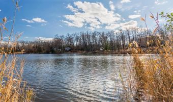 1136 LAKE HERON Dr #3B, Annapolis, MD 21403