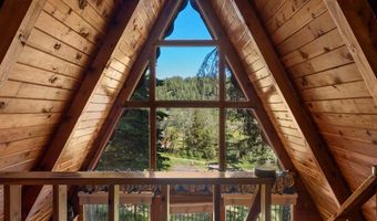 3 Lyons Ln, Cascade, ID 83611