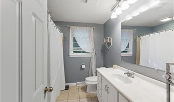 37 Carriage Rd, Cranston, RI 02920