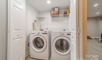 2823 Whiting Ave, Charlotte, NC 28205