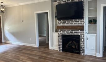218 Robert Lee Dr, Booneville, MS 38829