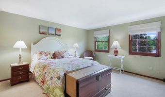 450 Eldridge Rd, Aurora, OH 44202