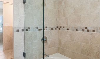 2317 S QUEEN St, Arlington, VA 22202