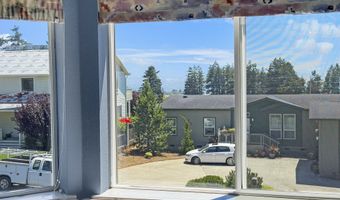 815 CRESTWOOD Pl, Brookings, OR 97415