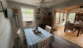 7 School St, Burlington, CT 06013