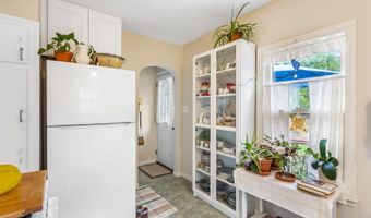 156 E Weisheimer Rd, Columbus, OH 43214