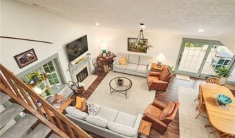 885 Kenton Ct, Akron, OH 44313