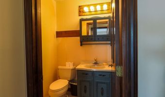 137 China Rd, Albion, ME 04910