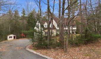 95 Hitching Post Ln, Bedford, NH 03110