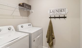 4016 2ND Ave SW, Altoona, IA 50009