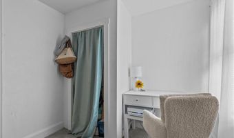 28 Young St, Newport, RI 02840