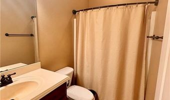 15 Thackery Ln, Bella Vista, AR 72714
