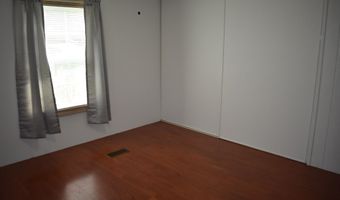 89 Roland St, Barton, VT 05822