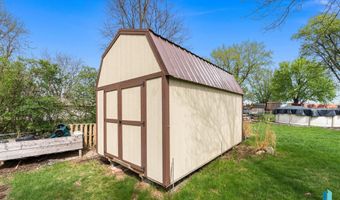 113 S 5th Ave, Brandon, SD 57005