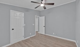 520 Calvin Dr, Benton, LA 71006