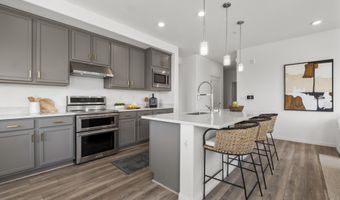 2818 Fifth St, Alameda, CA 94501