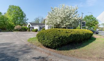 141 Dowd Ave, Canton, CT 06019