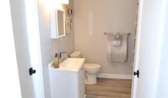 992 CLEAR CREEK Dr, Alpine, AL 35014