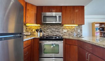 1941 Church Ln 608, Honolulu, HI 96826