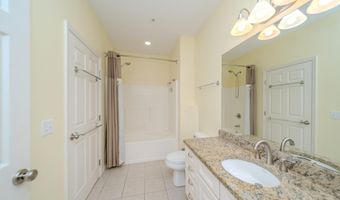 273 Scio Village Ct 125, Ann Arbor, MI 48103