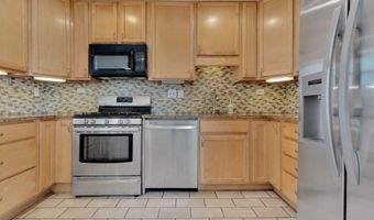 7705 ROYSTON St, Annandale, VA 22003