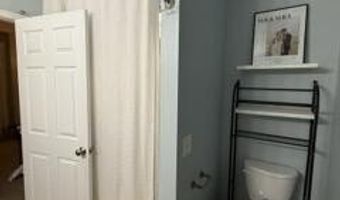 124 Lightwater Dr, Aberdeen, NC 28315