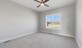 2046 Links Ln, Auburn, IN 46706