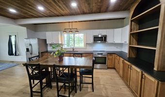 3073 State Highway Ww, Aurora, MO 65605