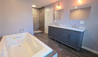 302 Chopmist Hill Rd, Glocester, RI 02814