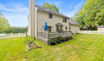 489 Hoyt St, Darien, CT 06820