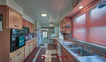 719 W B St, Basin, WY 82410