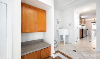 49 Pinedale Rd, Asheville, NC 28805