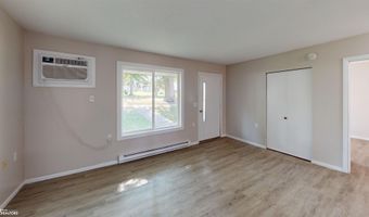 100 E 1St Ave, Arthur, IA 51431