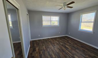 310 S Wickham St, Alvord, TX 76225