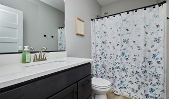 1532 Marina Cove Dr, Polk City, IA 50226
