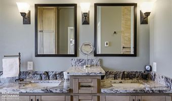 17 Patriot Dr, Cody, WY 82414