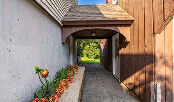 78 South Rd, Colchester, CT 06415